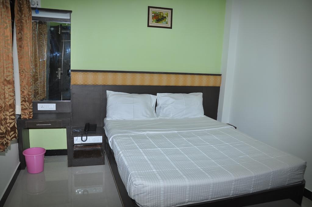 Jeyam Residency, Kumbakonam Otel Dış mekan fotoğraf
